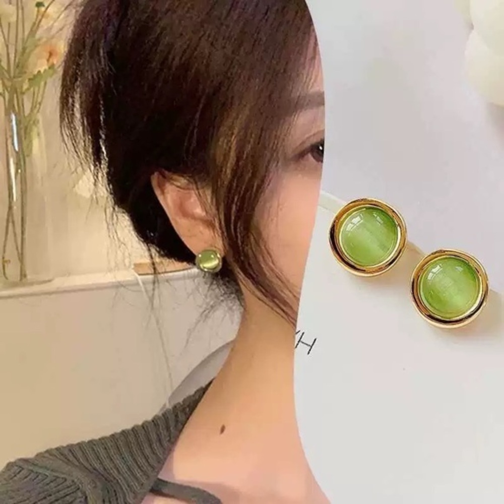 Green Cat Eye Stud Earrings Gold-Tone Round‎ Cabochon, Elegant Retro Style
